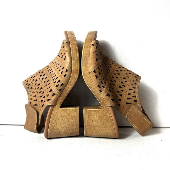 Sofft Tan Leather Block Heeled Cutout Sandals Womens Sz 9 M Sling Back Peep Toe - Picture 5 of 11